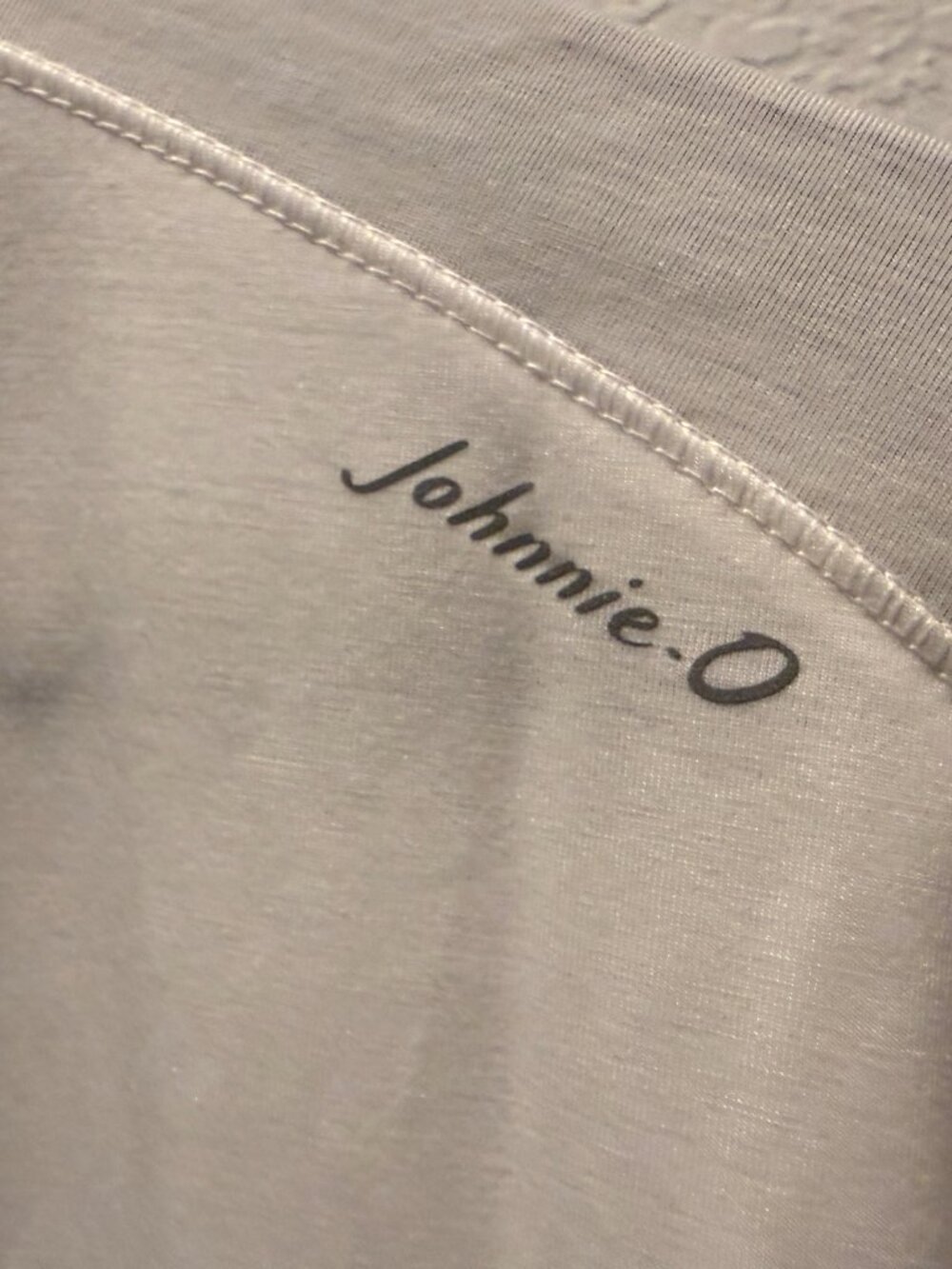 Johnnie-O Feather Weight T-Shirt - White -Size Med (NWOT) - Picture 6 of 6